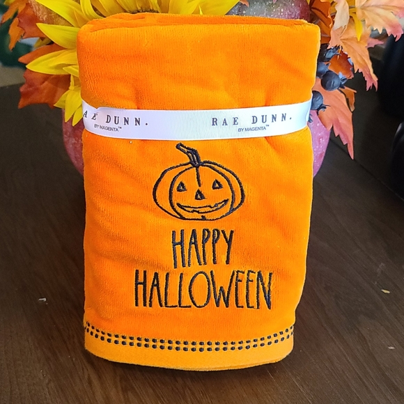 Rae Dunn "Happy Halloween" Hand Towels - Set of 2 - Picture 2 of 2